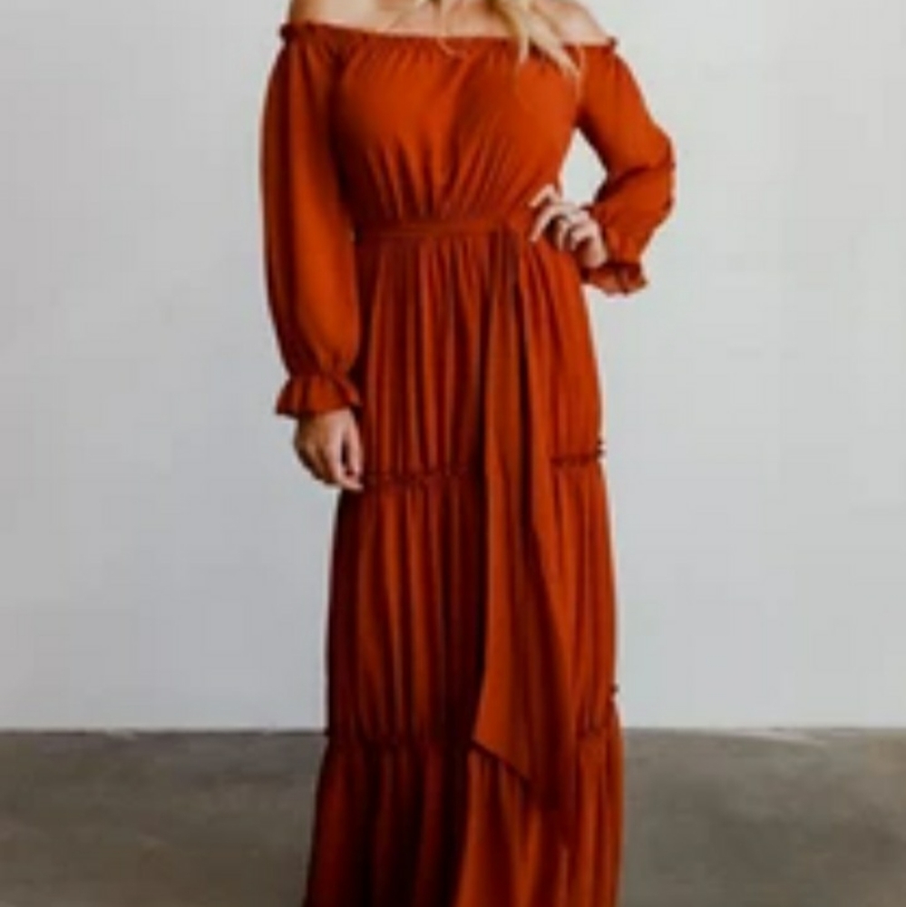 Women's Baltic Born off the shoulder dress